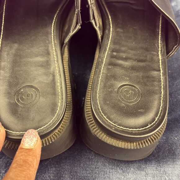 Urban Outfitters Chunky Sandals Women’s 8 Y2K Big Strap Witchy Wednesday Gothy - Picture 5 of 7